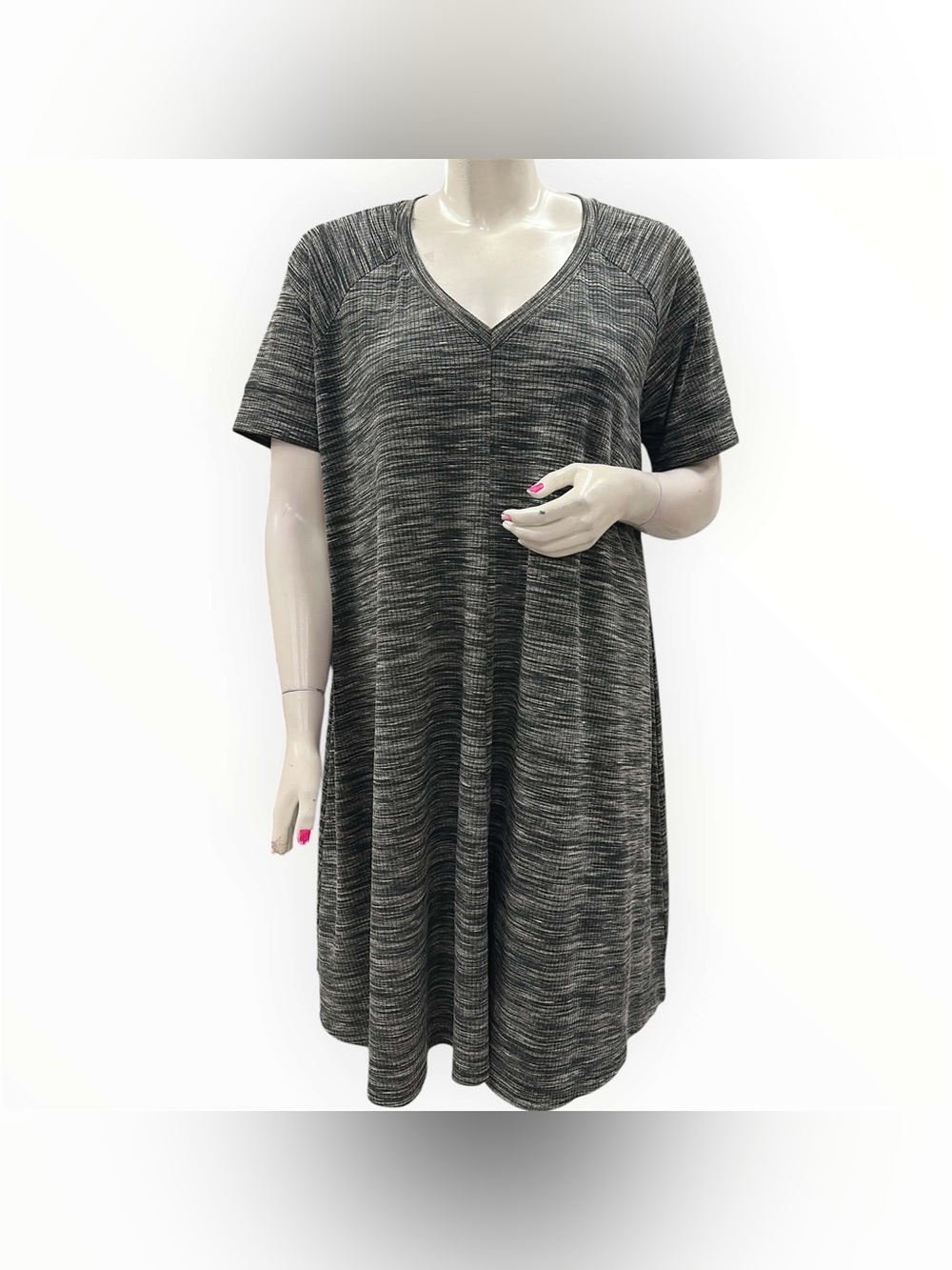 Love & Legend Heathered Gray V-Neck Short Sleeve Tunic Size 3X